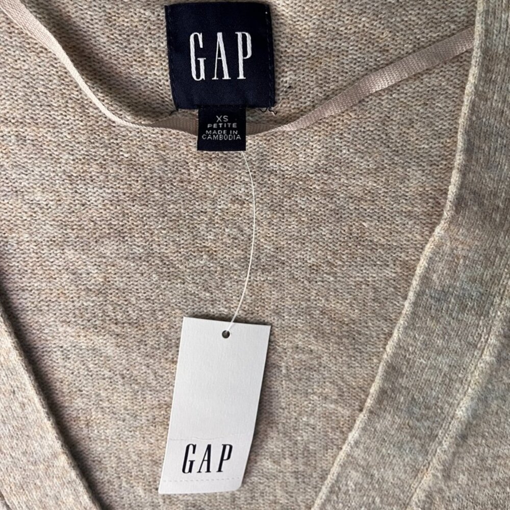 Gap Soft Button-down Cardigan NWT - image 3